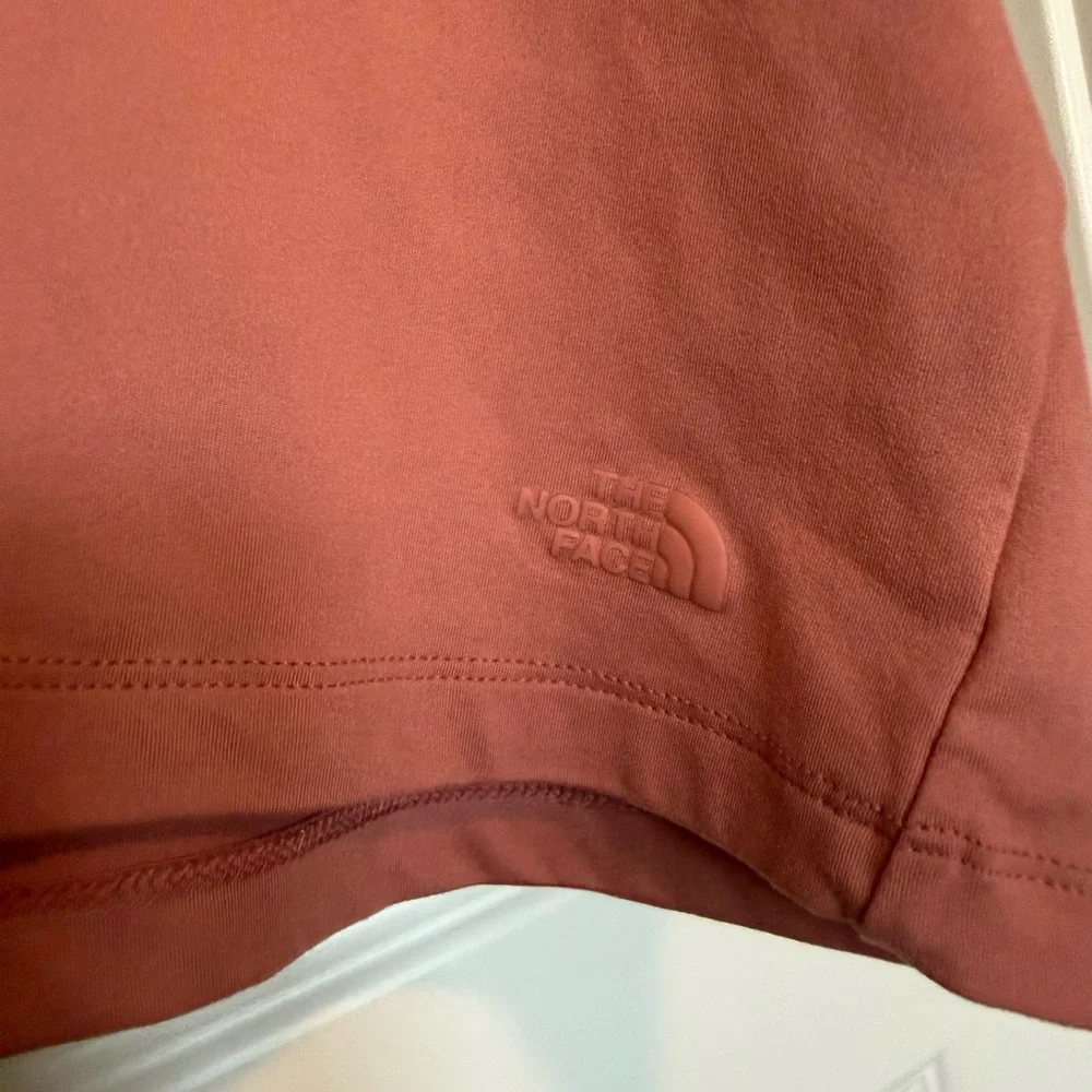 The North Face Women's Rosewood Short Sleeve Crew Tee - Picture 2 of 4